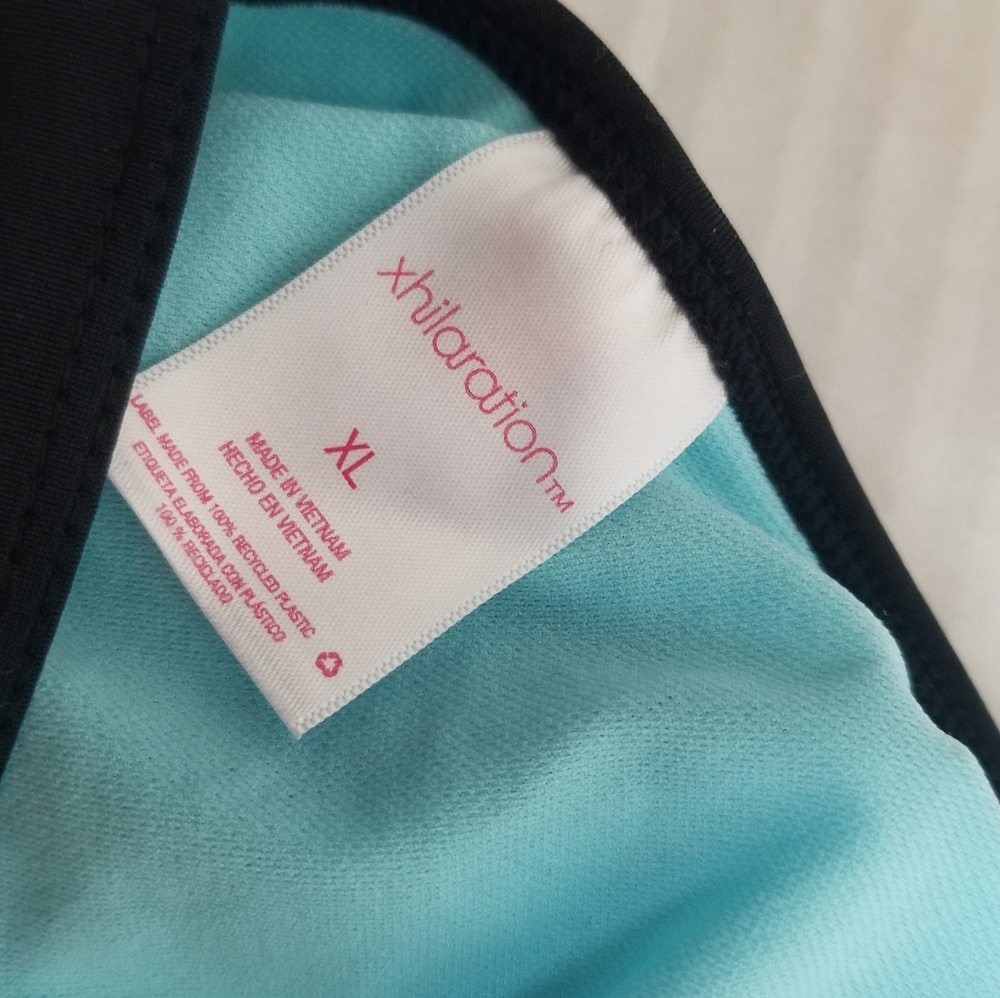 Triangle Colorblock String Bikini Top - Picture 6 of 12